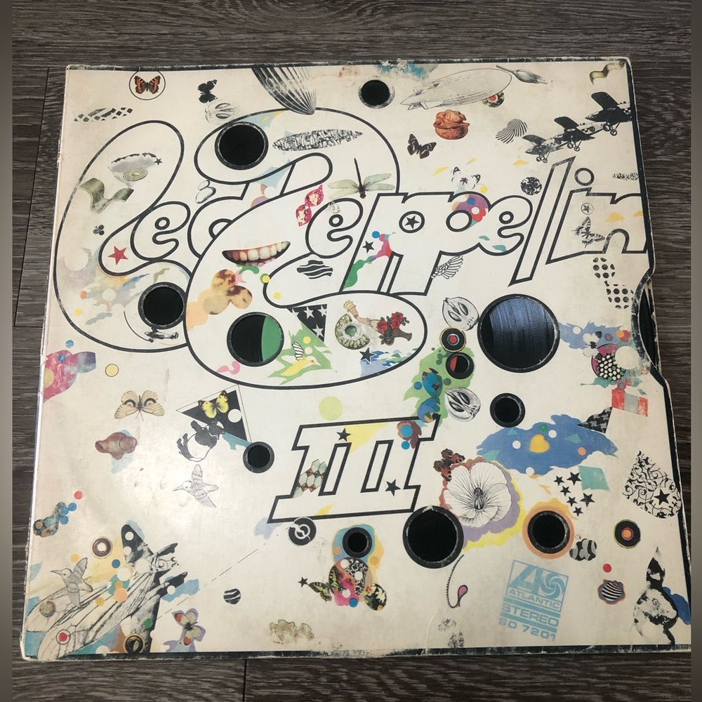 Led Zeppelin vintage vinyl record -GREAT CONDITION